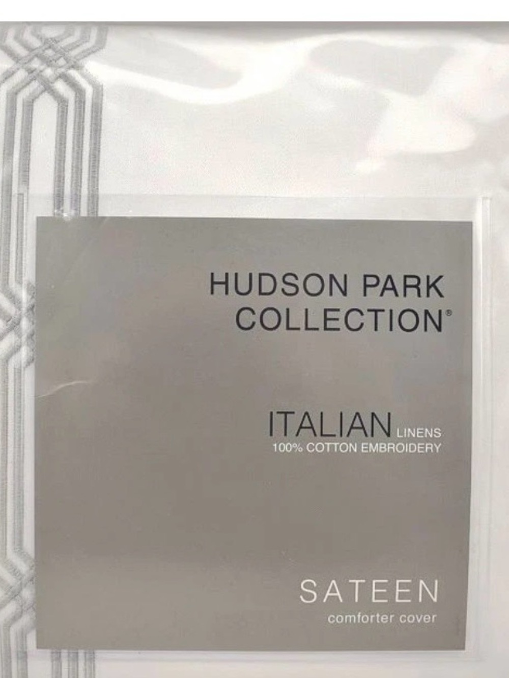 Hudson Park Tivoli Italian Linen King Duvet cover white/silver.